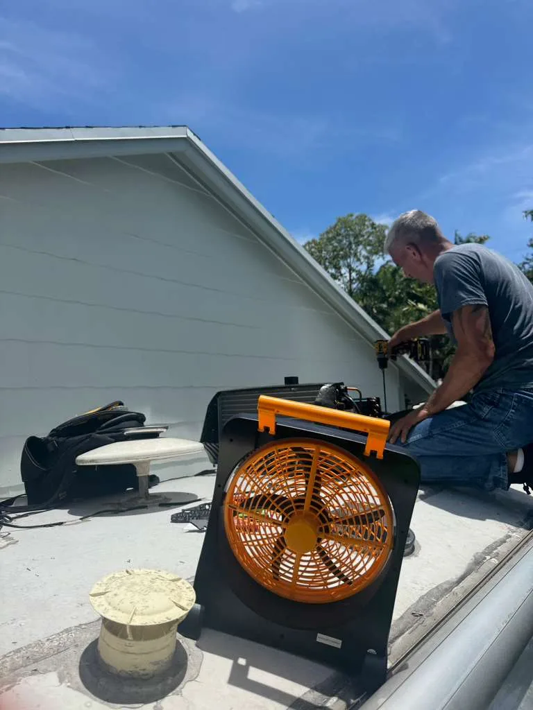 Mobile RV repair service on-site in Winter Haven Florida